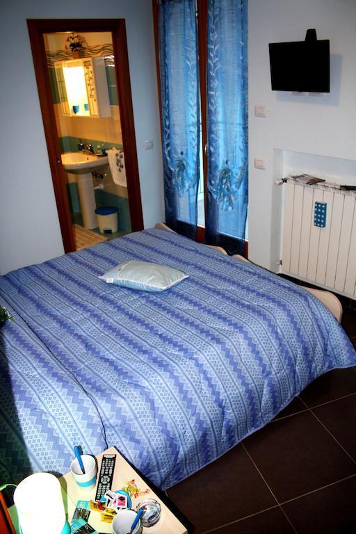 B&B Notte E Di Monasterolo del Castello Room photo